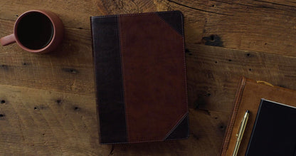ESV Archaeology Study Bible (TruTone, Brown/Walnut, Portfolio Design): Holy Bible, English Standard Version
