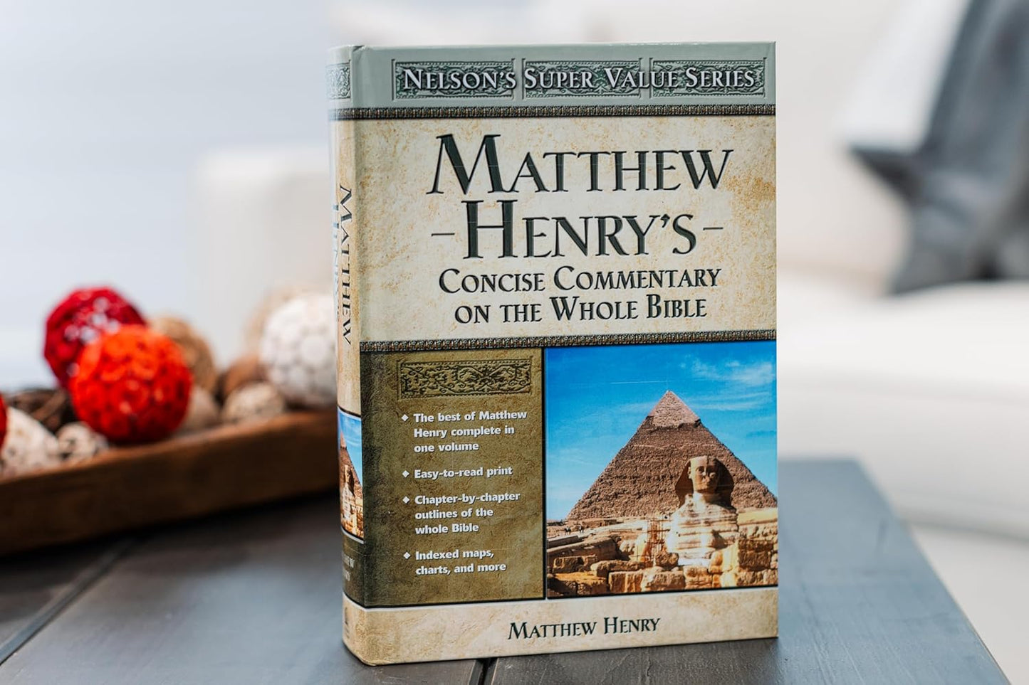 Matthew Henry's Concise Commentary on the Whole Bible: His Classic Writings. His Study Outlines. Pure and Simple…Matthew Henry (Super Value Series)